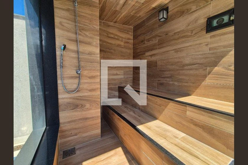 Furnished 45 m² studio with 1 bedroom and balcony — photo 24