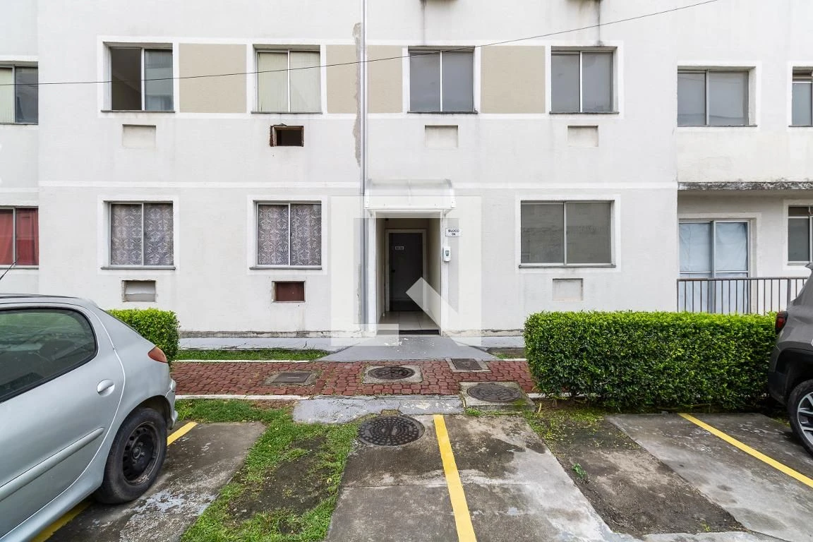 Apartamento con piso de cerámica, 2 dormitorios y 1 plaza — photo 20