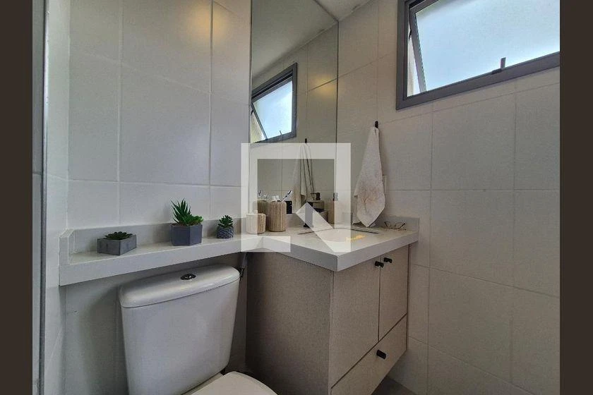 Glass-enclosed balcony in a 2-bedroom apartment, 82 m² — photo 36
