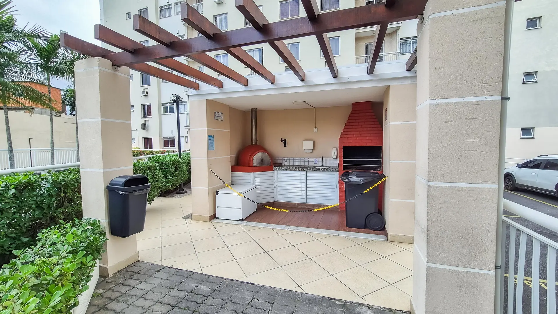 Mountain view in a 2-bedroom apartment, 48 m² — photo 10