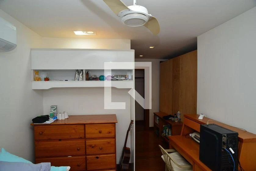 Furnished apartment, 300 m², with a glass-enclosed balcony — photo 29