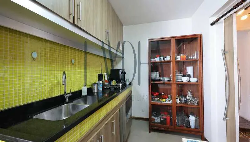 Furnished 180 m² apartment with 3 bedrooms and suite — photo 2