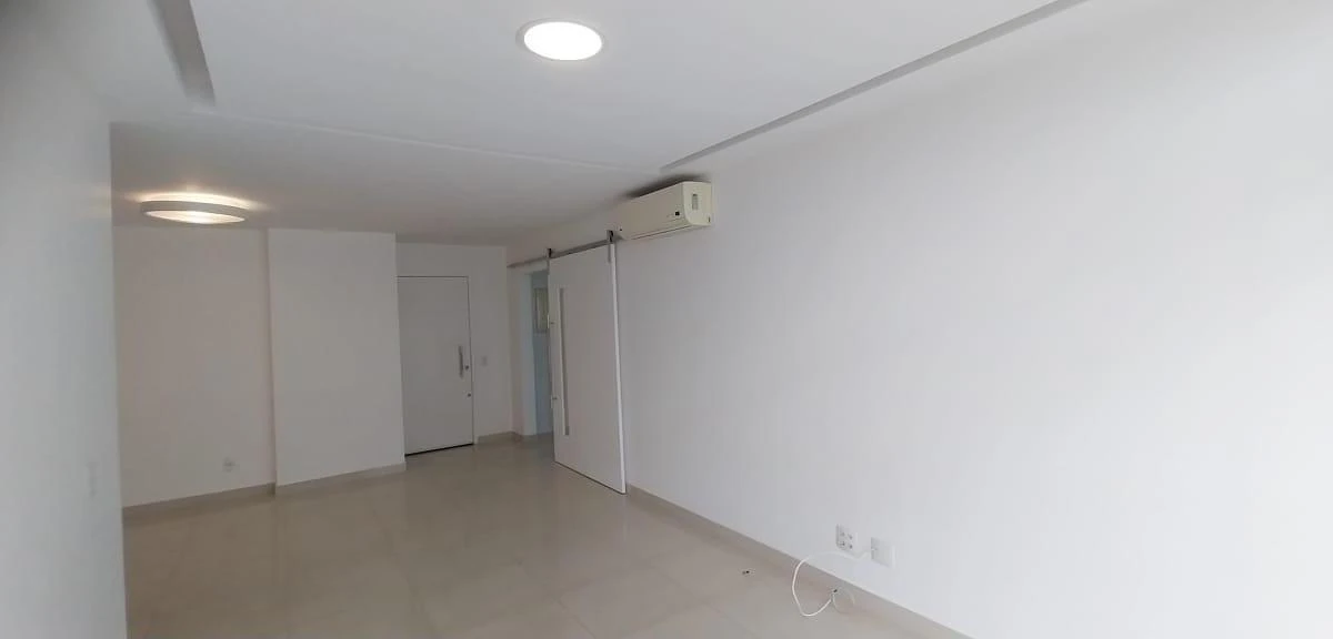 2-bedroom apartment with a mountain view — photo 23
