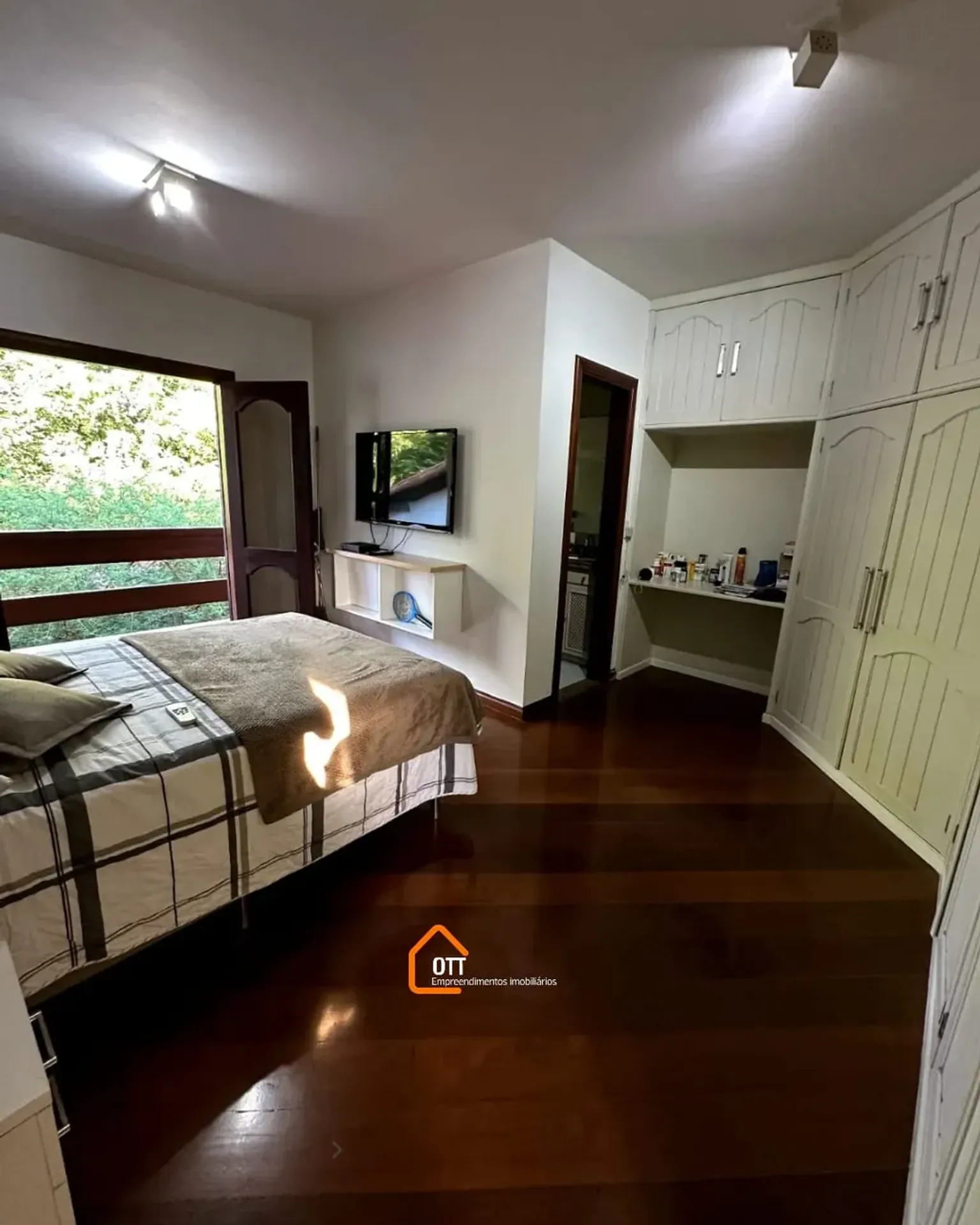 Casa com varanda e churrasqueira 5 quartos e 5 banheiros — photo 29