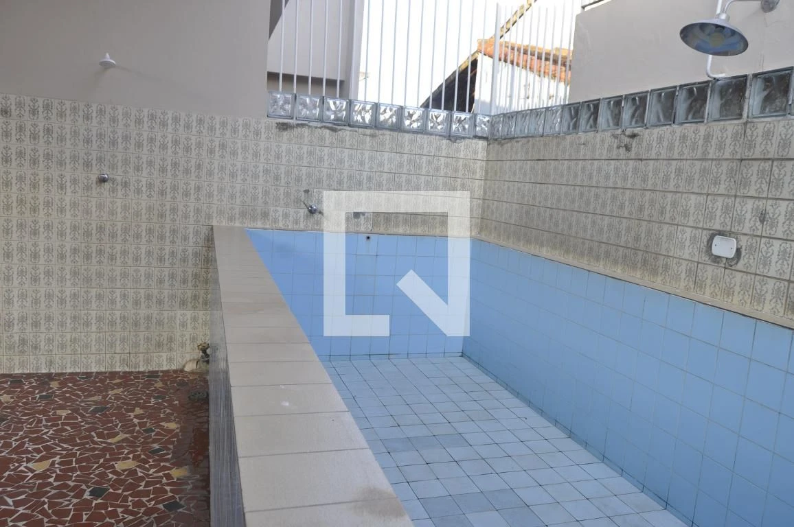 House, 180 m², with a private pool — photo 5