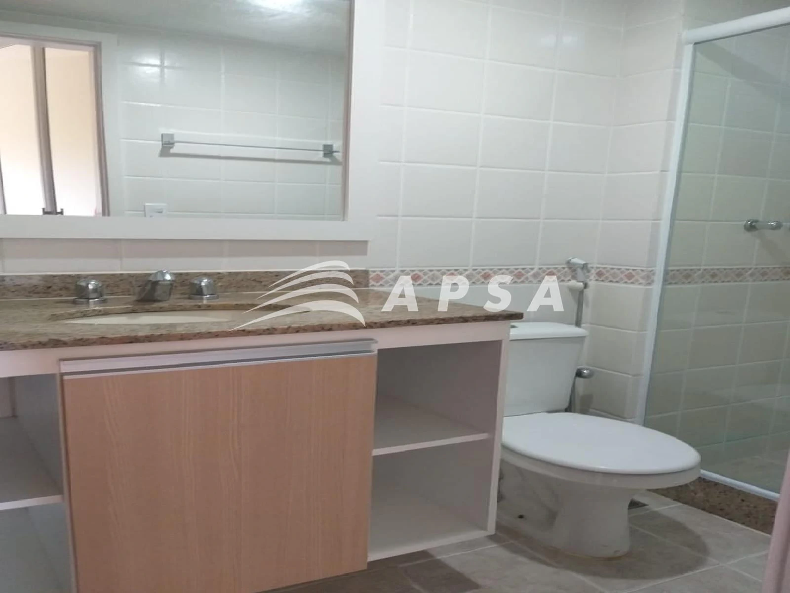 Furnished apartment, 99 m², with a glass-enclosed balcony — photo 12