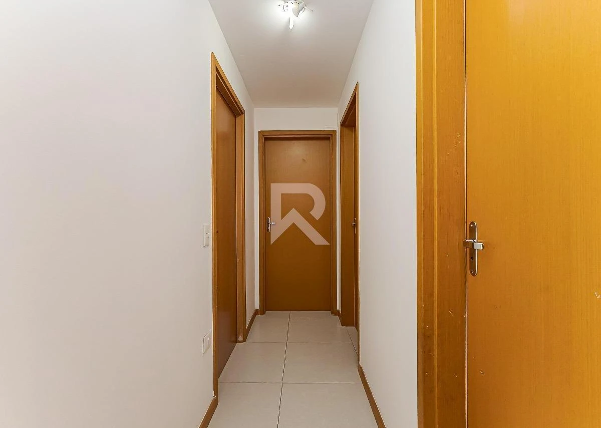 3-bedroom apartment in a building with a coworking space — photo 26