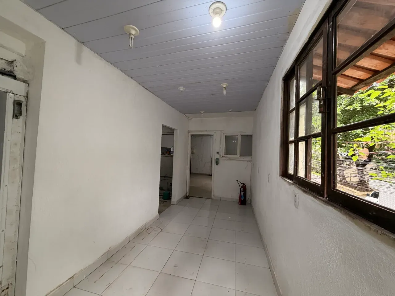 4-bedroom house with a bathtub in Rio de Janeiro — photo 35