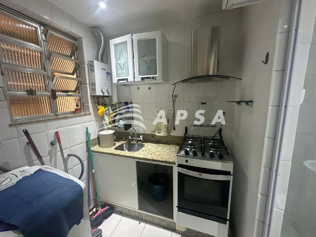 Furnished 1-bedroom apartment with 40 m² and glass shower — photo 22