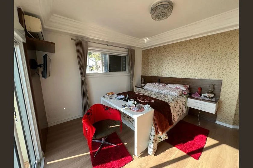 House with 3 bedrooms and 2 en-suite bathrooms — photo 3
