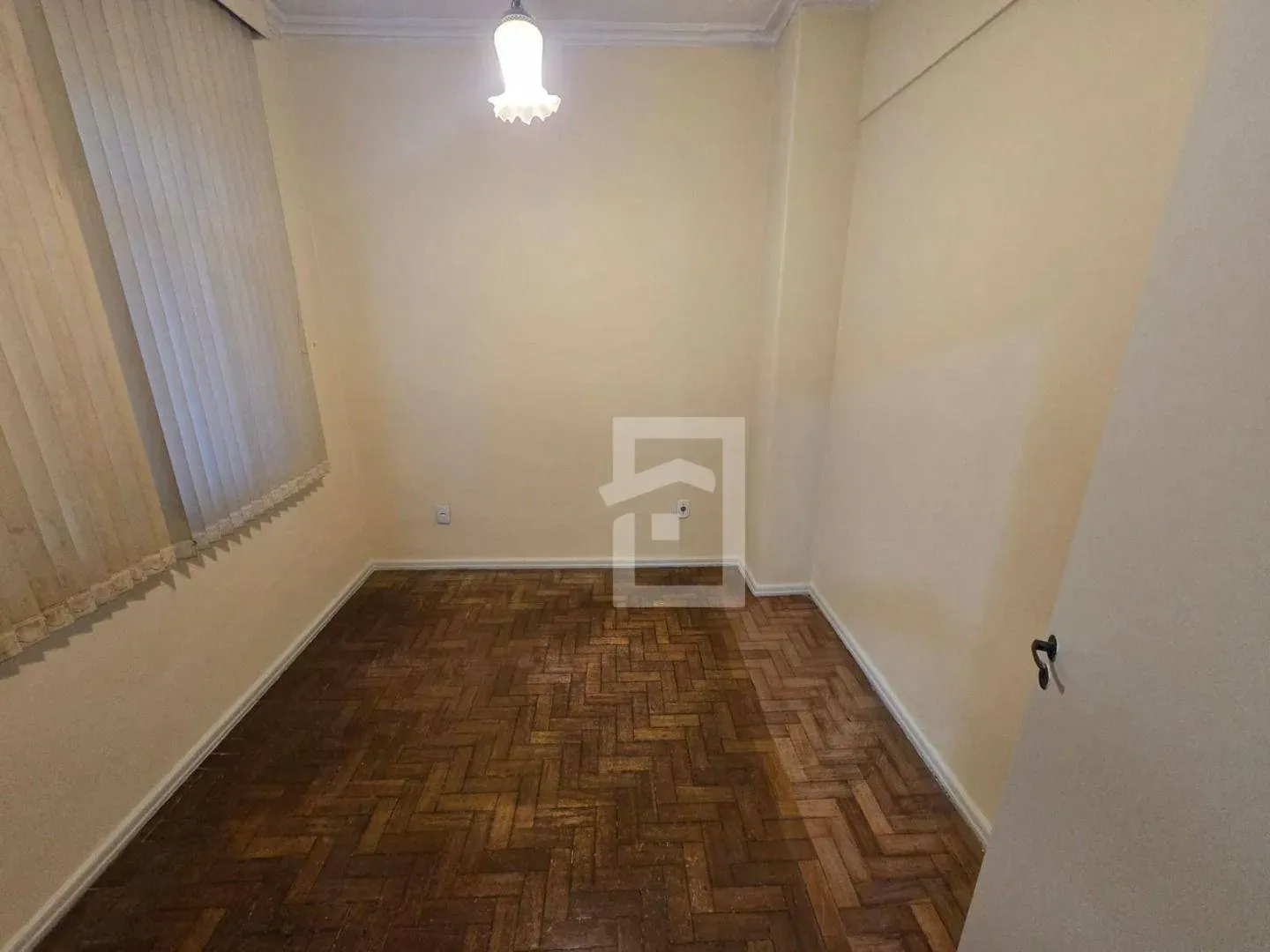 1-bedroom apartment with 24-hour concierge and 32 m² — photo 9