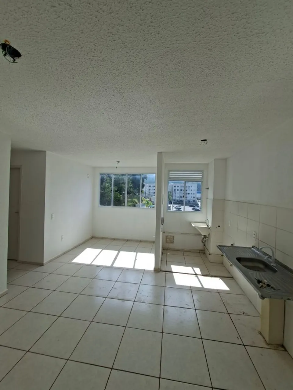 Apartamento sin amueblar de 2 dormitorios con lavandería — photo 2