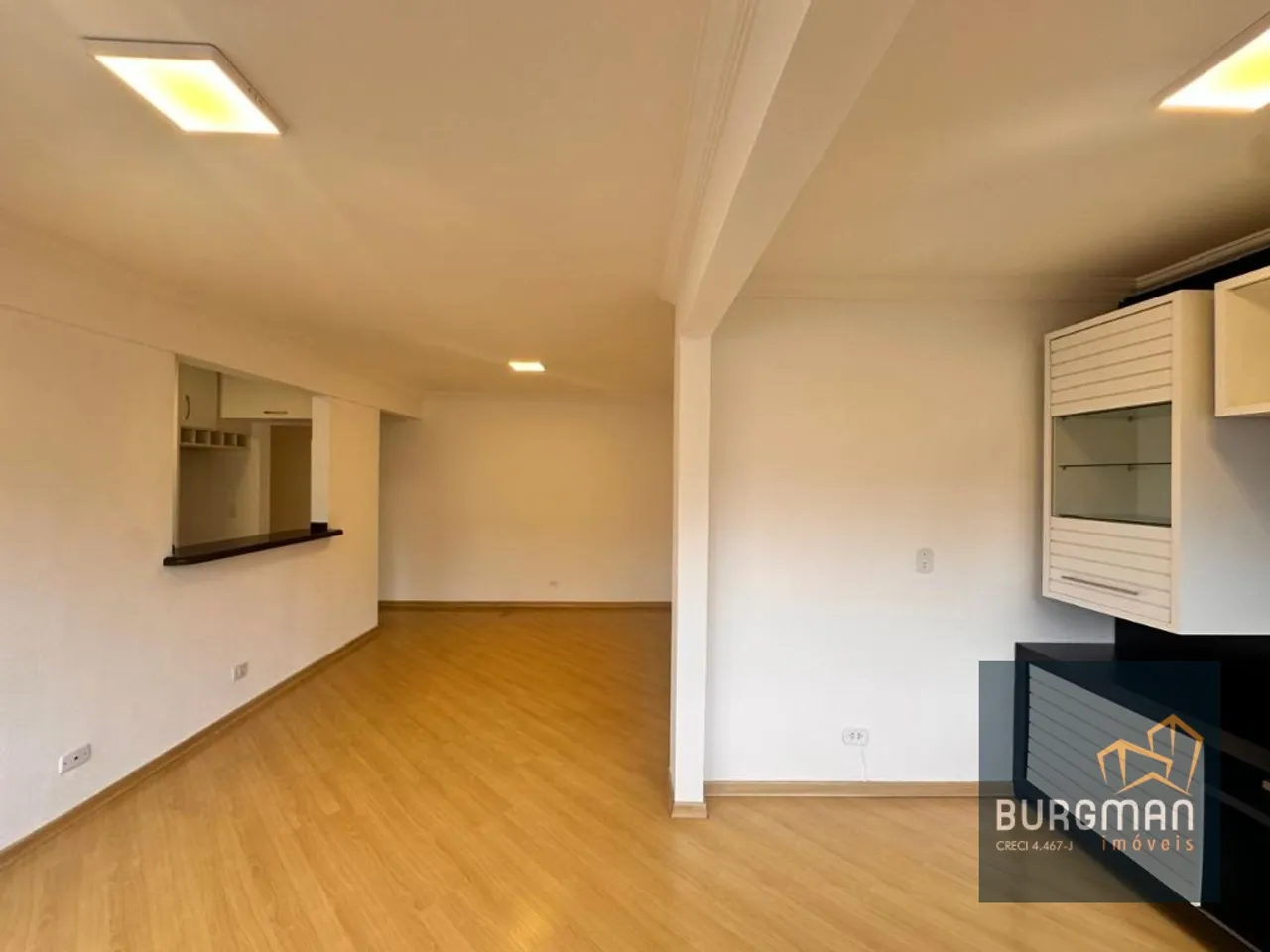 2-bedroom apartment with 1 bathroom and an open-plan kitchen — photo 13