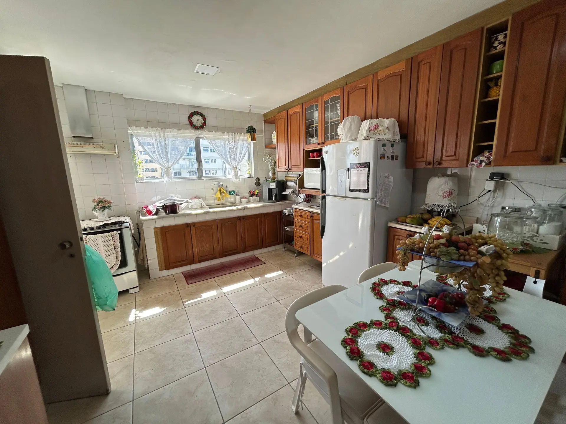 Furnished 4-bedroom rental apartment with 5 parking spaces — photo 21