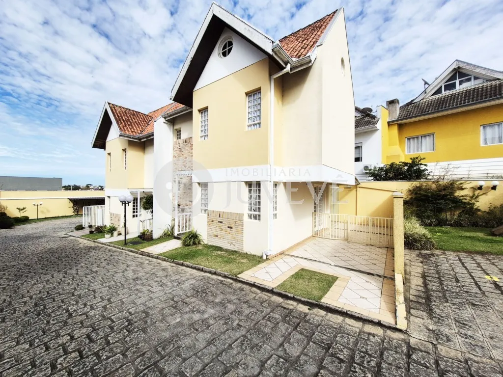 3-bedroom house with a private BBQ