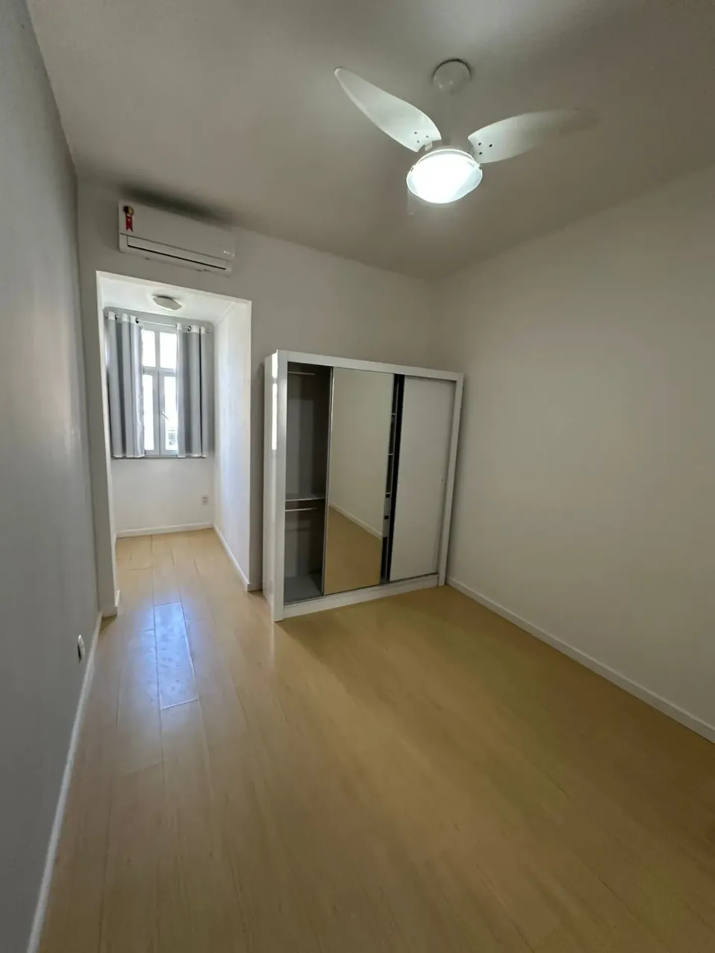 Apartment with a closed kitchen and gas stove; 2 bedrooms — photo 21