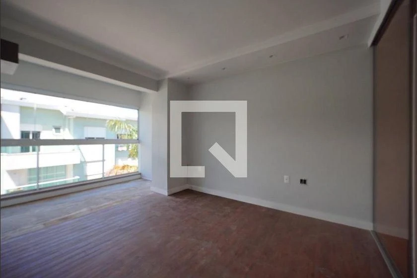 Apartment, 205 m², with a glass-enclosed balcony — photo 8