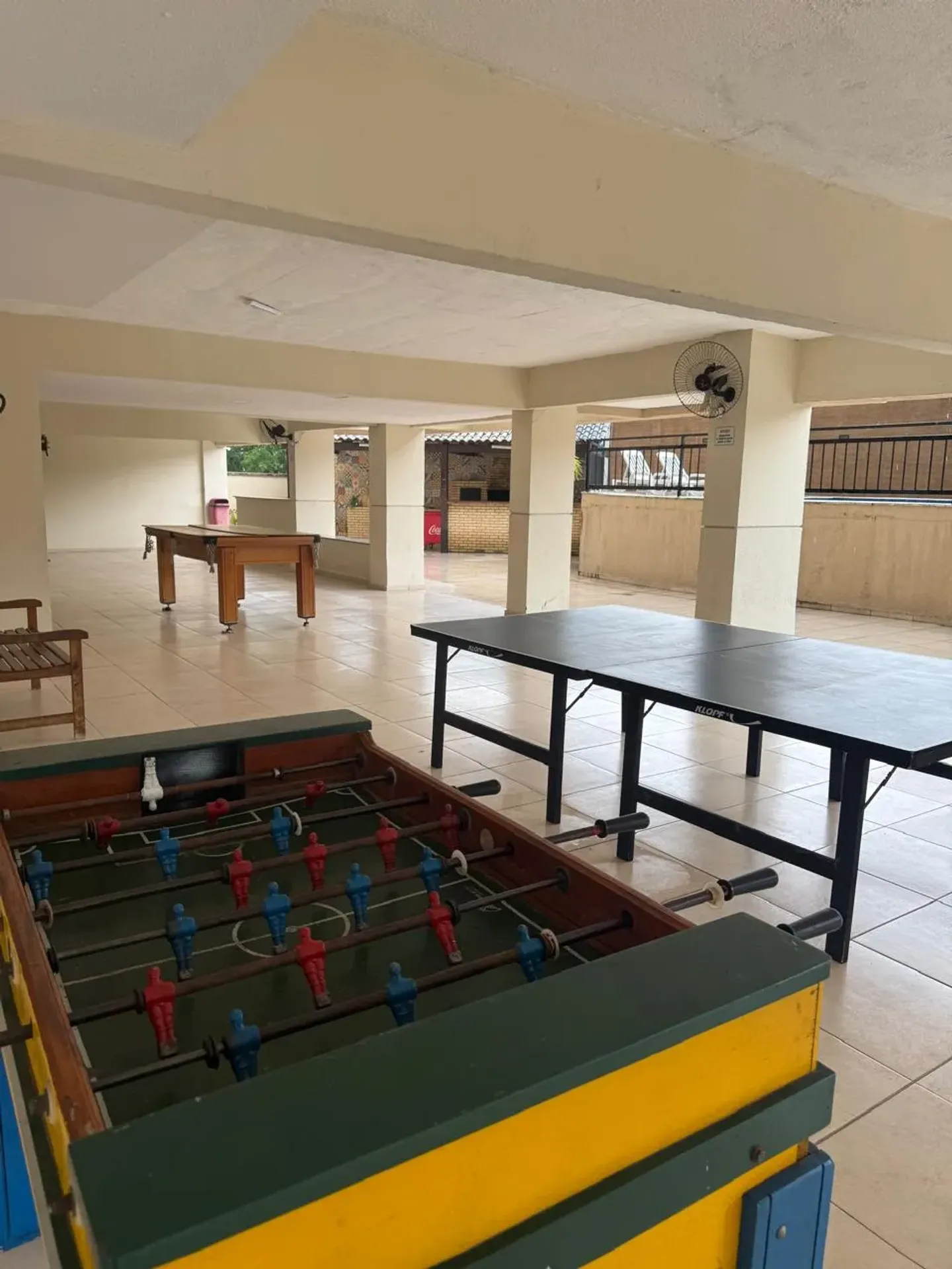 2-bedroom apartment in a building with a gym — photo 12