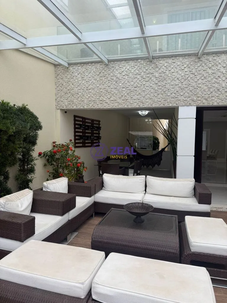 Furnished house with 4 suites and an integrated kitchen 380 m² — photo 23