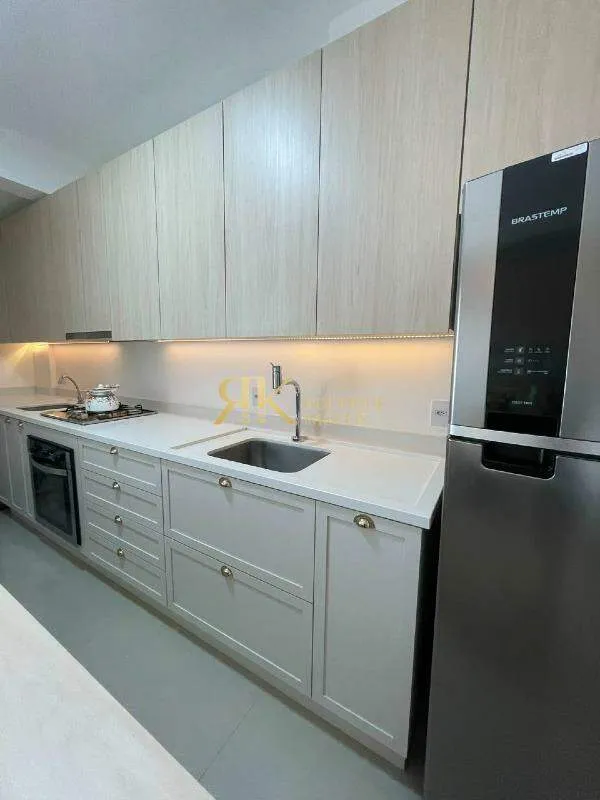 42 m² studio with a washing machine and a home office — photo 7
