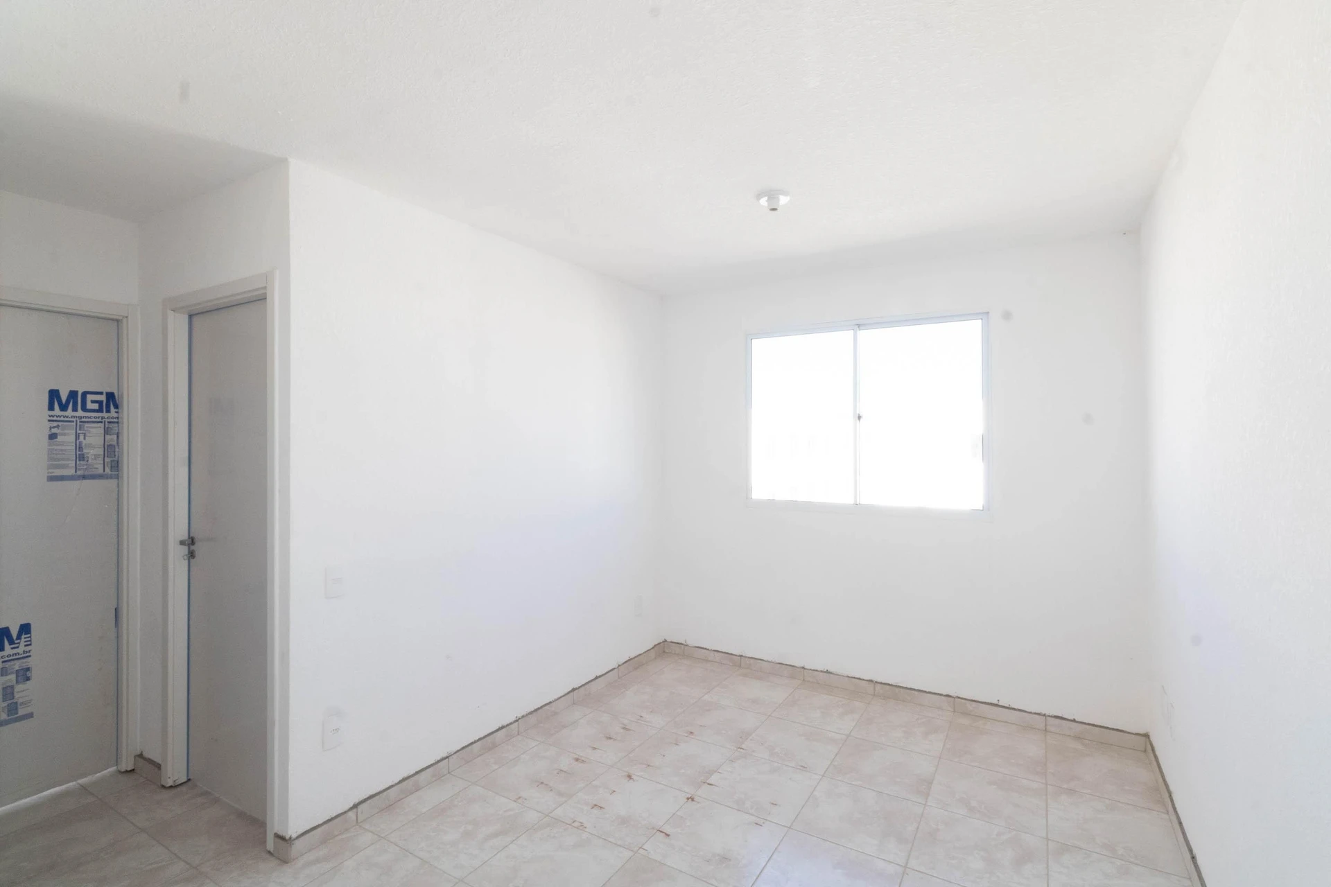 Apartamento de 2 dormitorios y baño con ducha de vidrio — photo 24