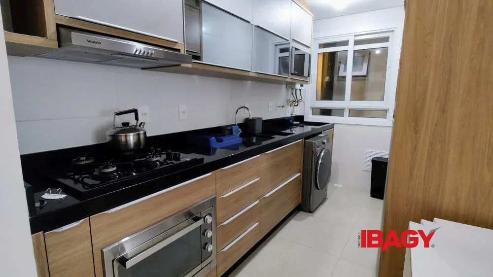 Apartamento amueblado de 2 dormitorios y 2 baños — photo 3