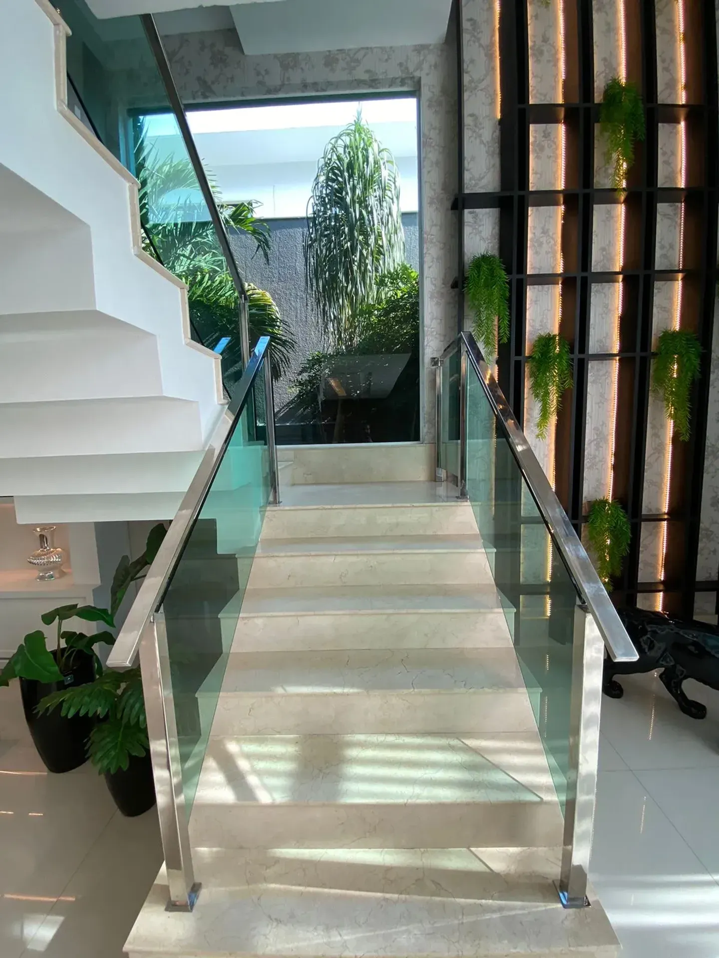 Casa mobiliada em condomínio com 5 quartos e 5 banheiros — photo 4