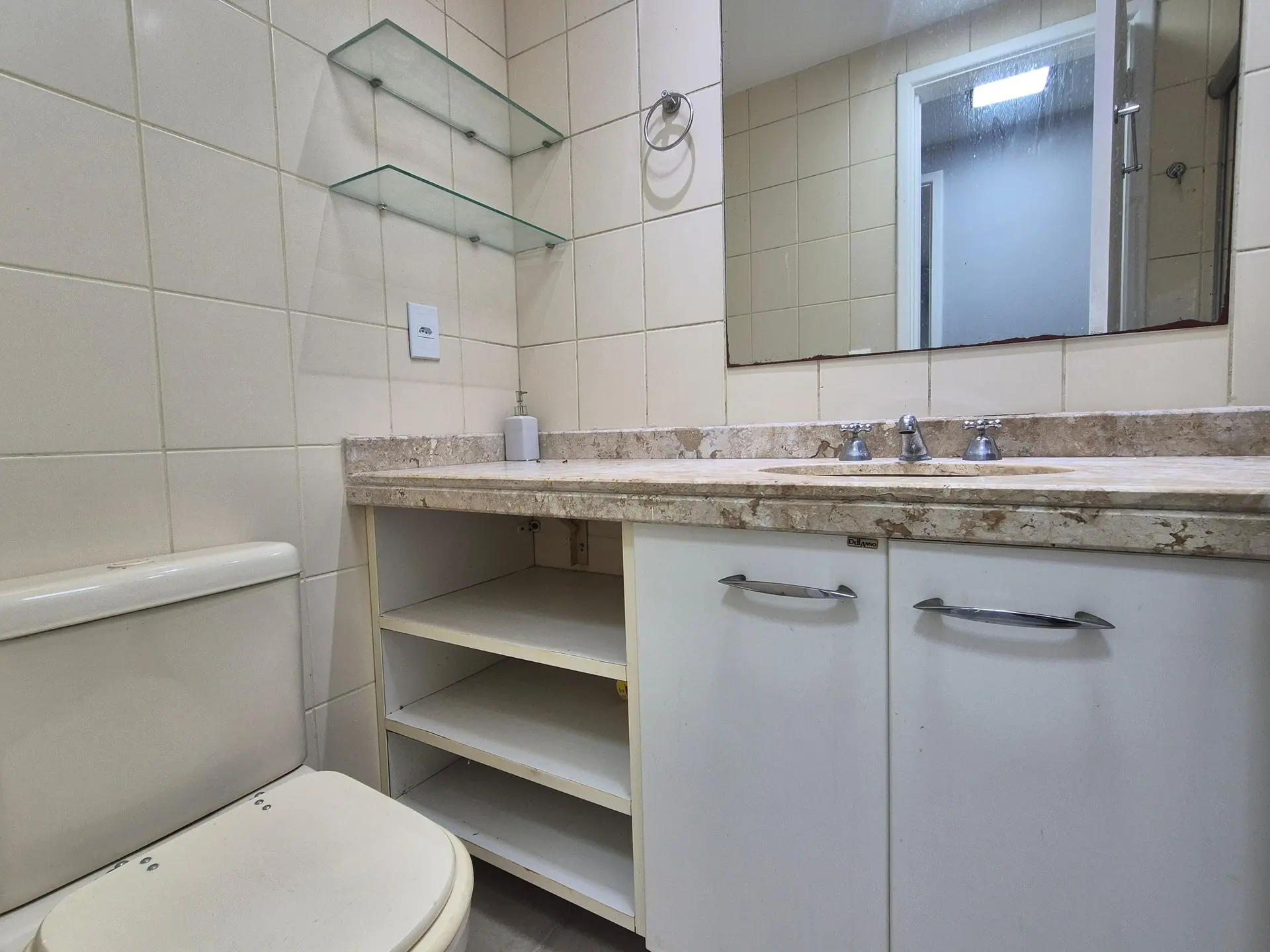 4-bedroom apartment in a building with a gym — photo 29