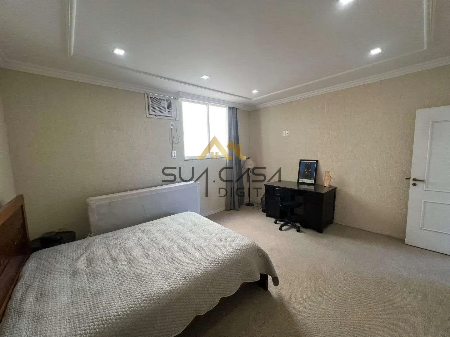 House with 5 bedrooms, 5 bathrooms and built-in wardrobes — photo 46