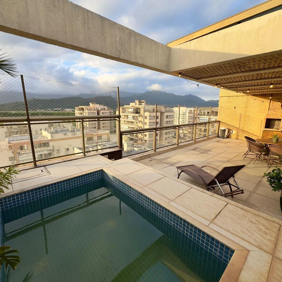 Furnished 213 m² duplex penthouse with 4 bedrooms and 3 parking — photo 32