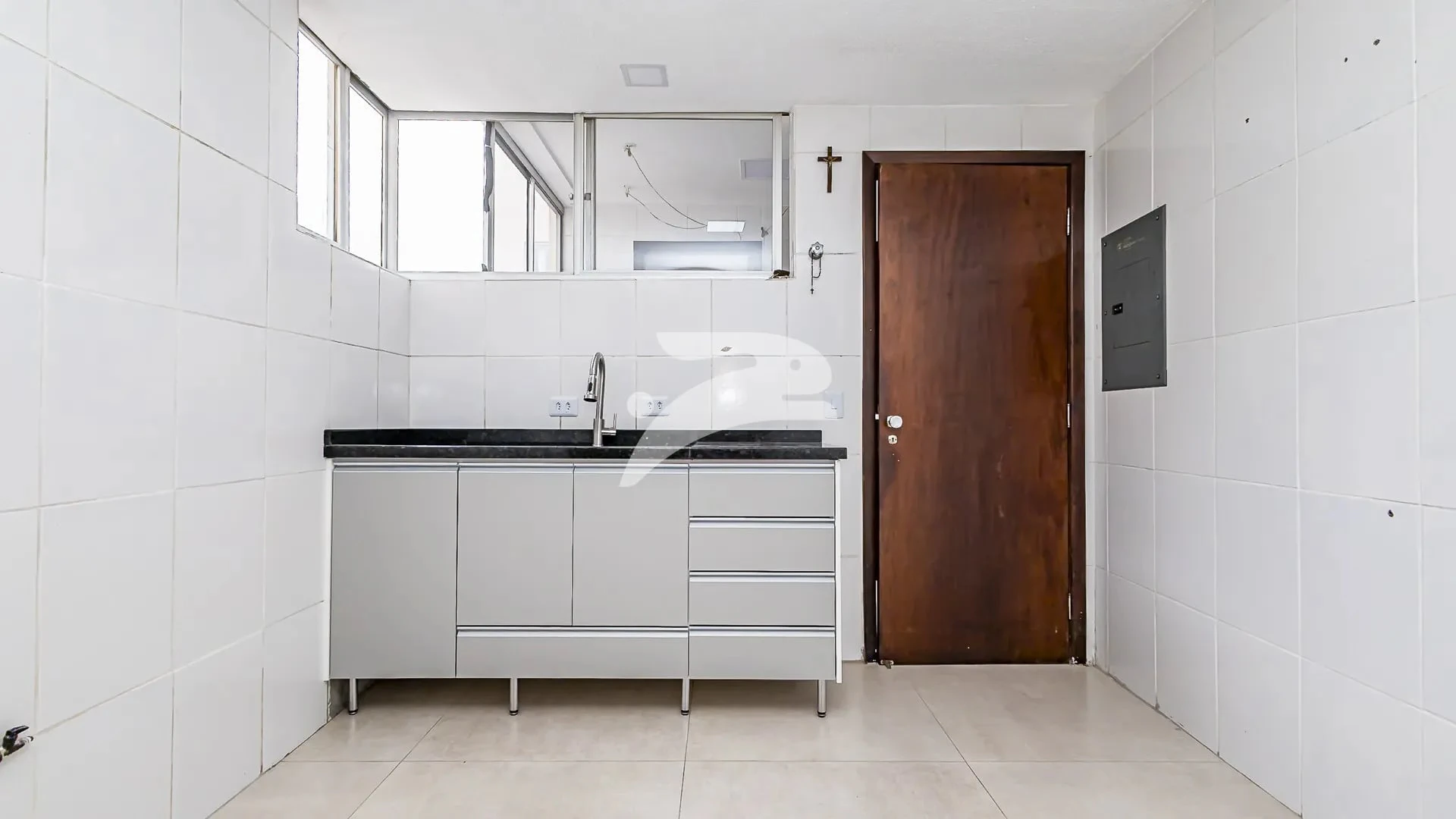 Apartment, 70 m², with wood or laminate floors — photo 9