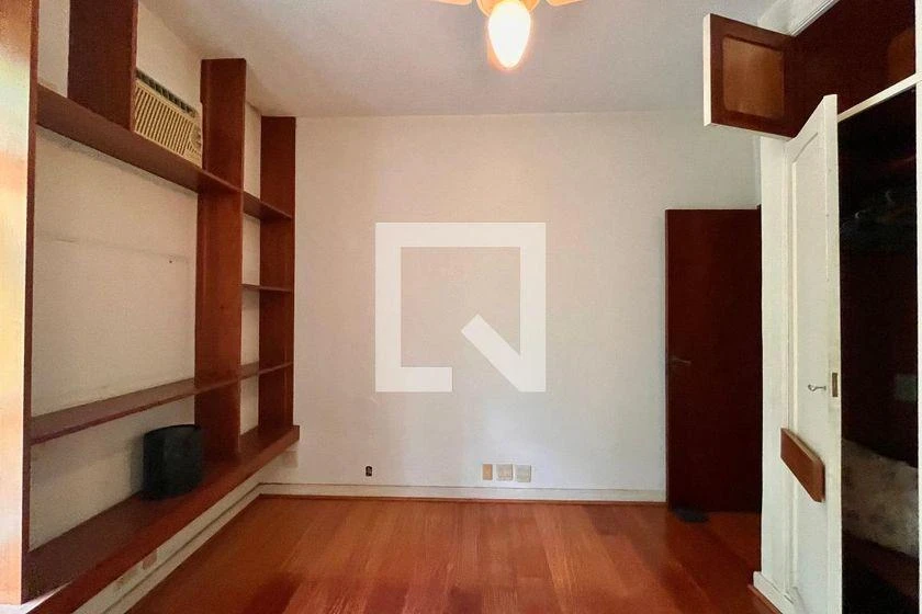 3-bedroom apartment with a water view in Rio de Janeiro — photo 25