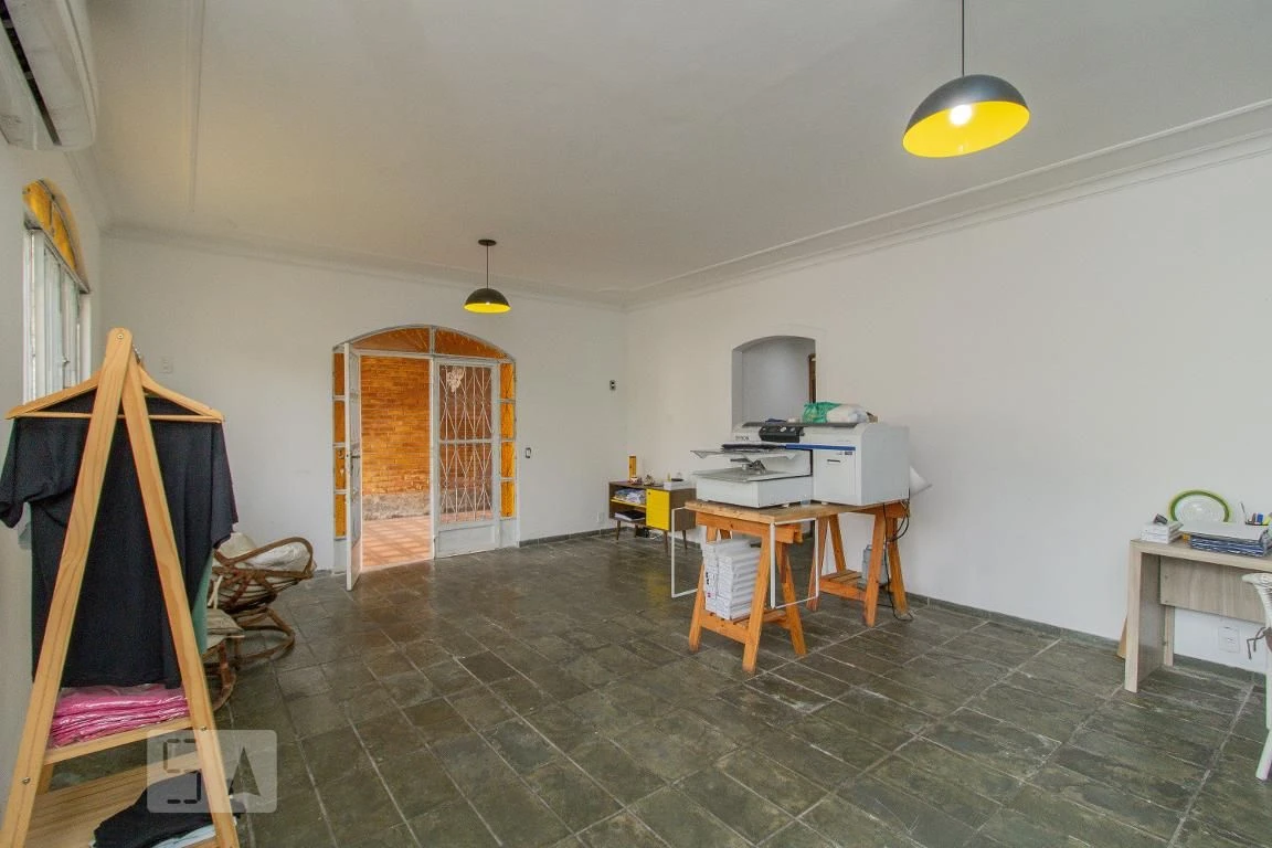 Rental house with 4 bedrooms and a private garden — photo 3