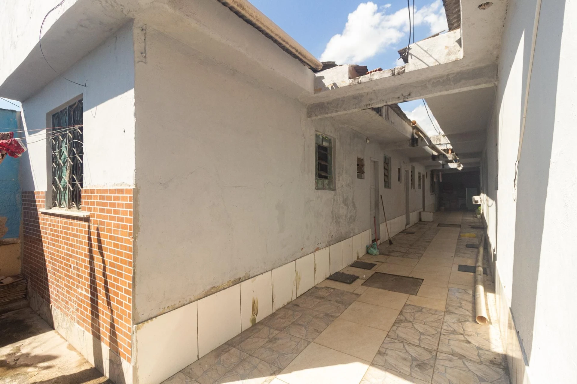 1-bedroom unfurnished studio with 1 bathroom and parking — photo 11