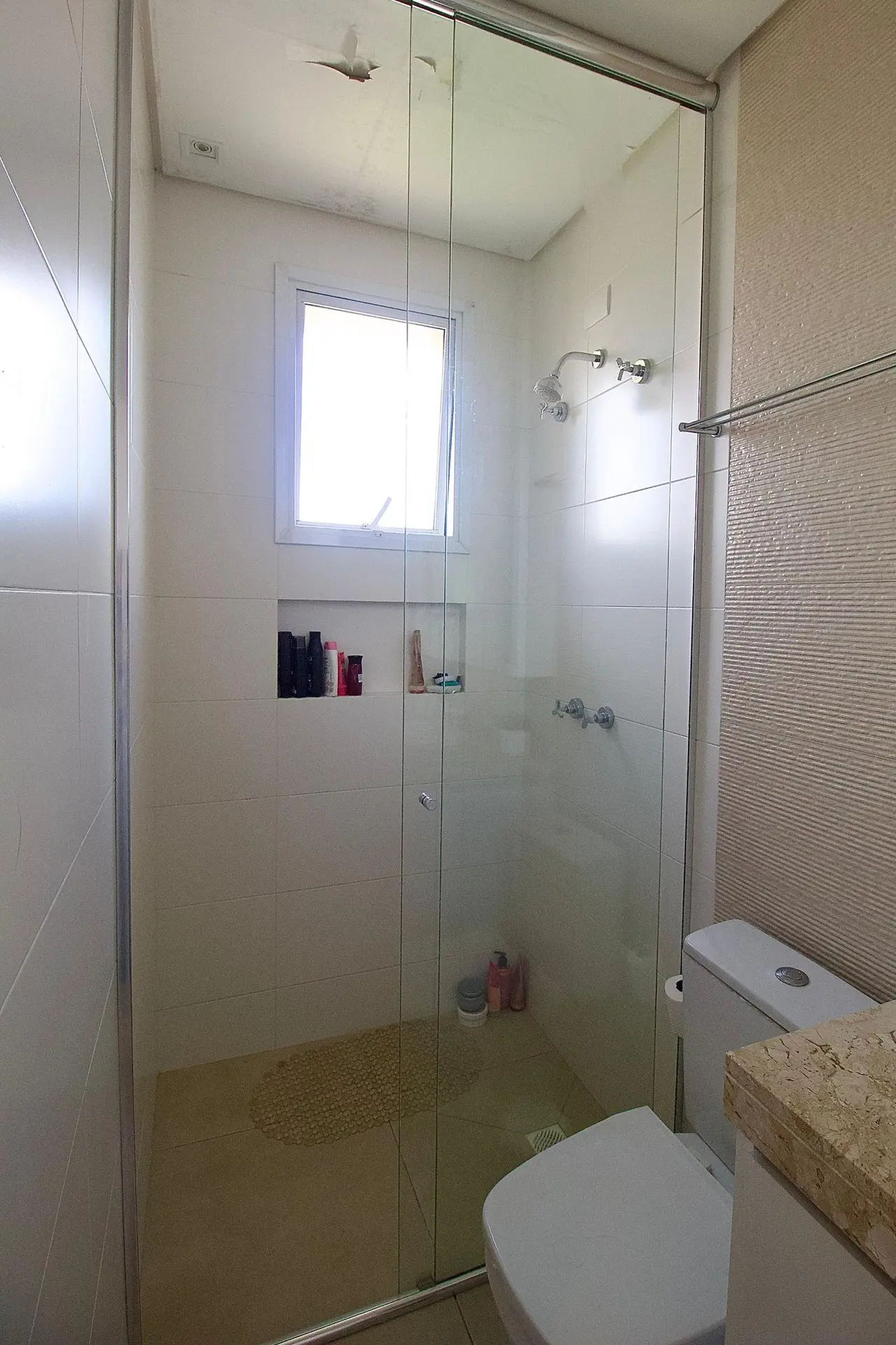 Квартира 80 м² з панорамними вікнами та заскленим балконом — photo 10