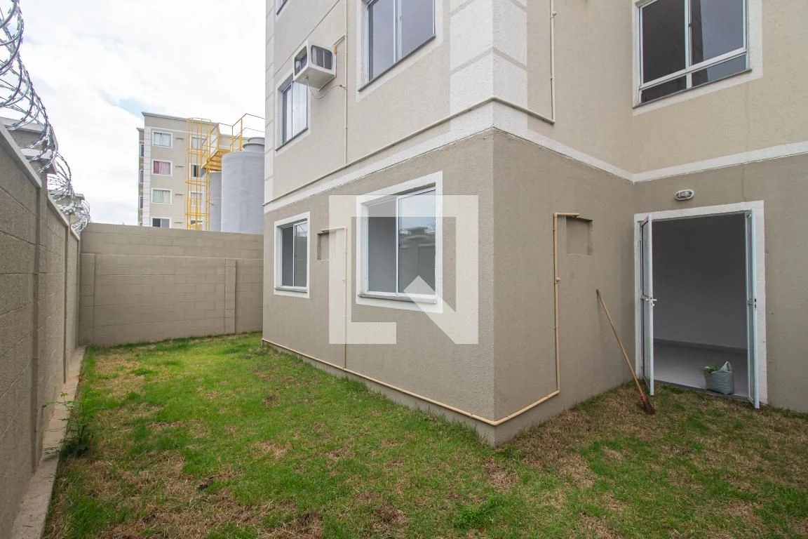 Unfurnished 2-bedroom apartment with private garden — photo 42