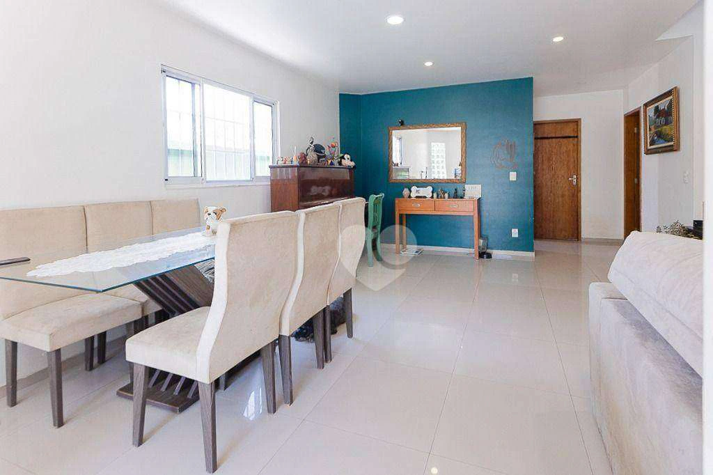 Furnished triplex house with 4 bedrooms and 370 m² — photo 13