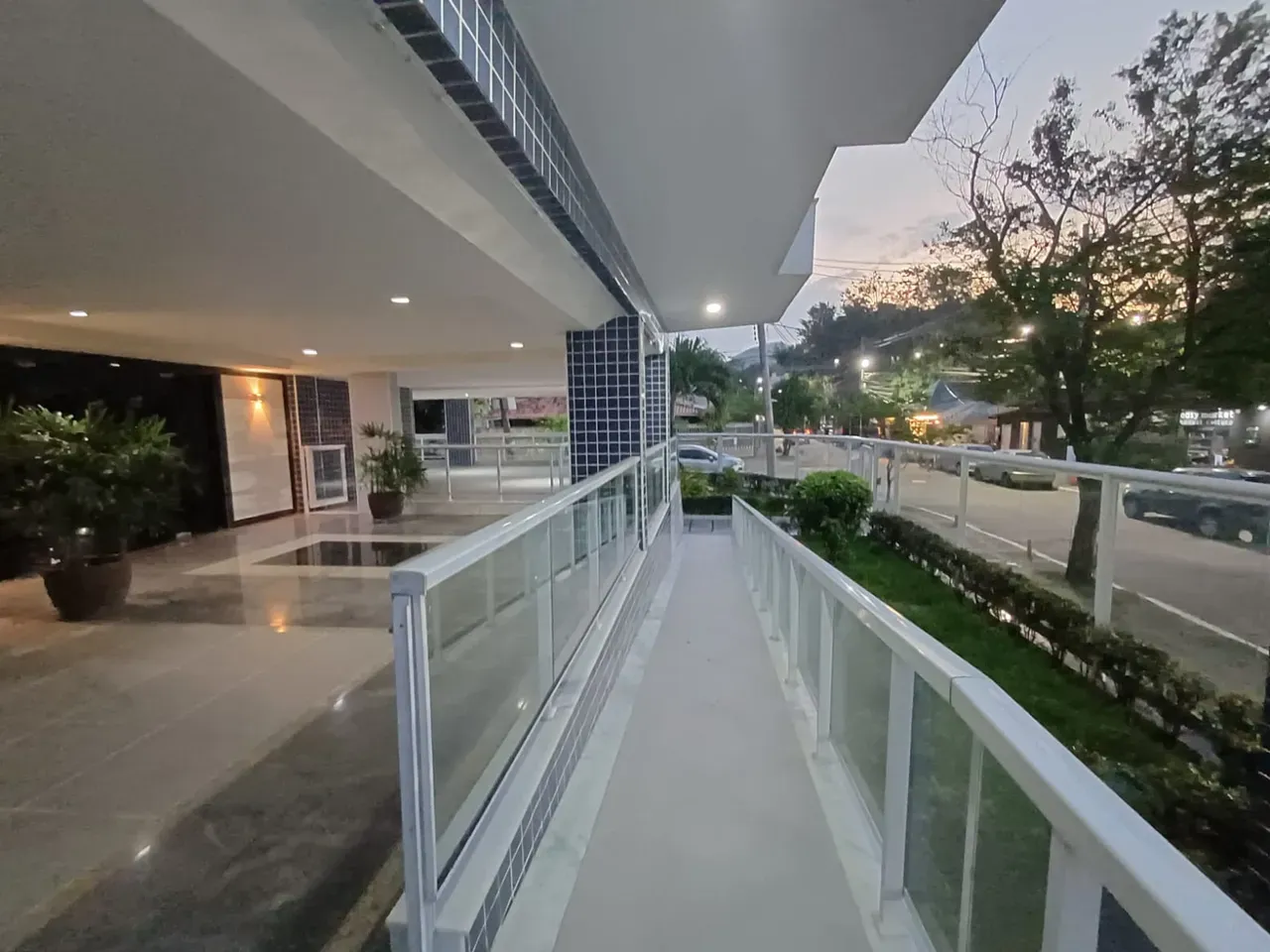 2-bedroom apartment, 1 with its own bathroom, 98 m² — photo 9