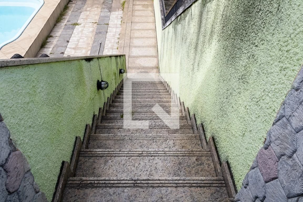 Casa com 5 quartos, jardim privativo e 4 vagas — photo 48