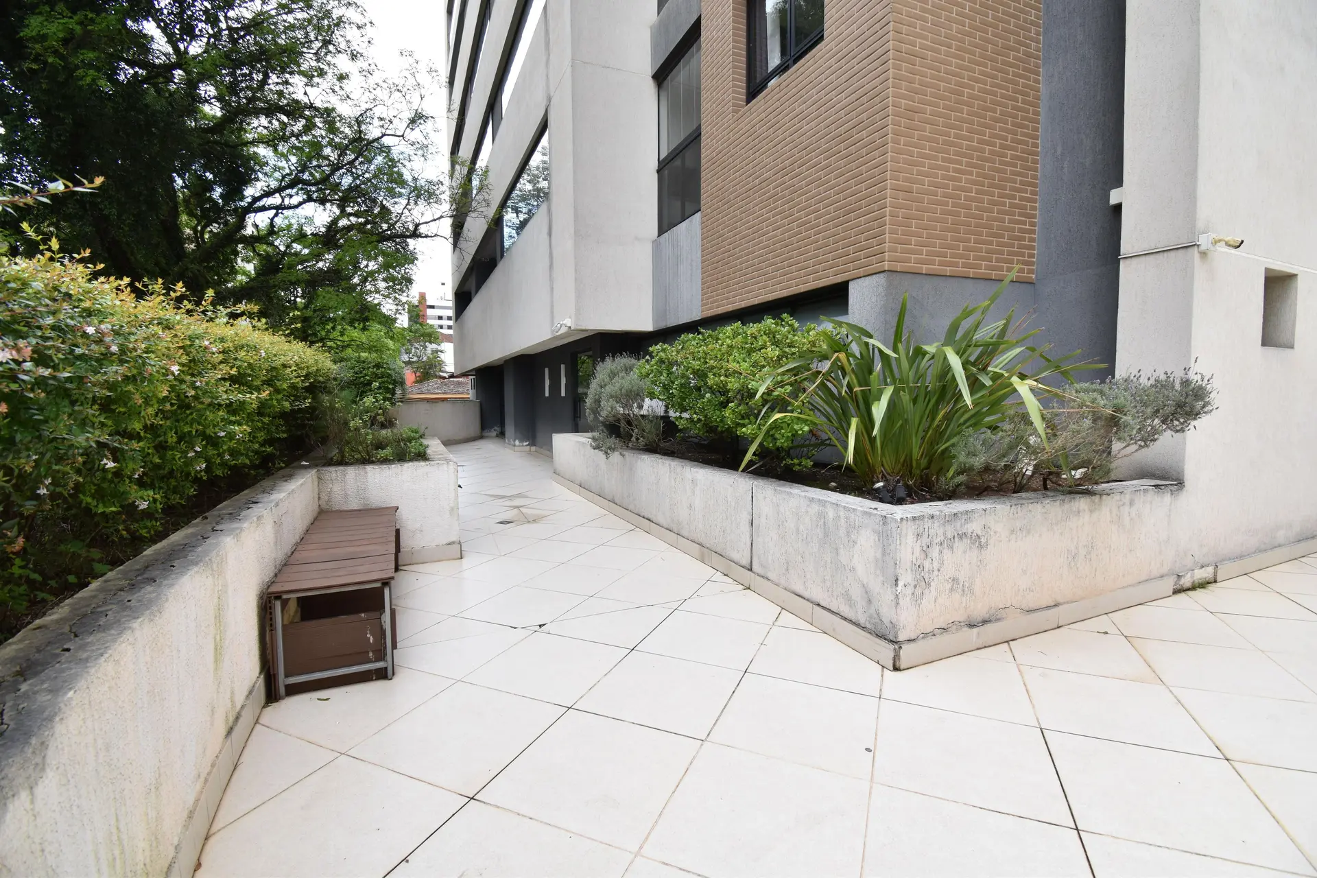 Furnished apartment, 48 m², with a glass-enclosed balcony — photo 7