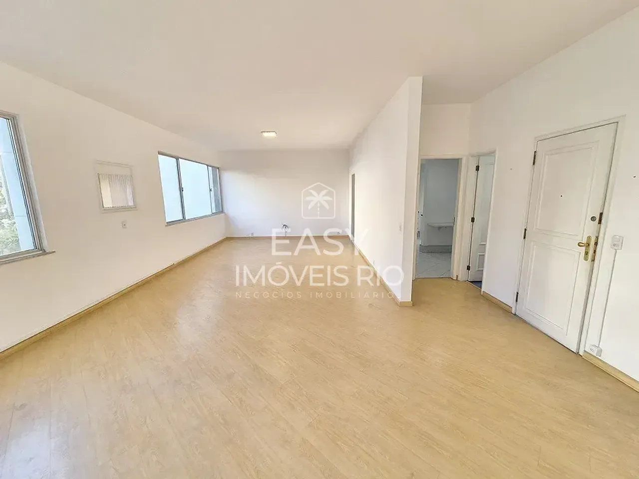 Apartamento sem mobília com 3 quartos e 4 banheiros — photo 3