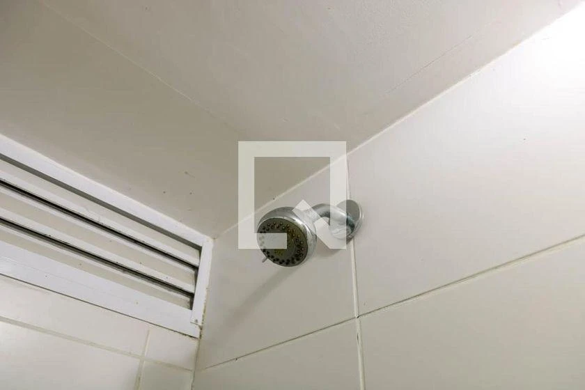 Apartamento mobiliado de 2 quartos em condomínio com piscina — photo 2