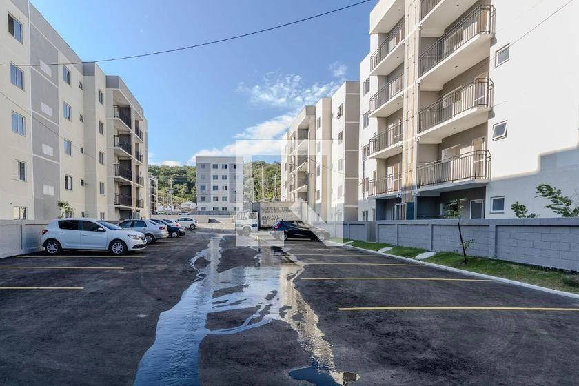 2-bedroom apartment in a building with a pool — photo 3