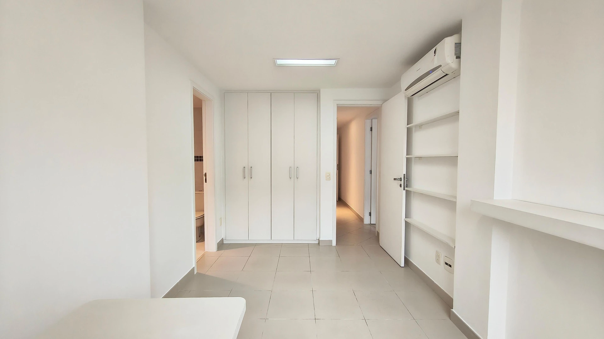 5-bedroom apartment with a washing machine in Rio de Janeiro — photo 33
