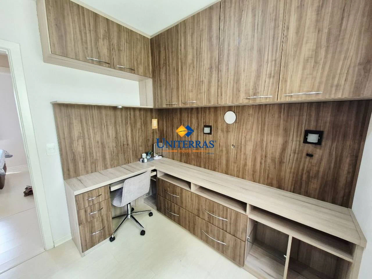 Furnished apartment, 74 m², with a grill on the balcony — photo 15