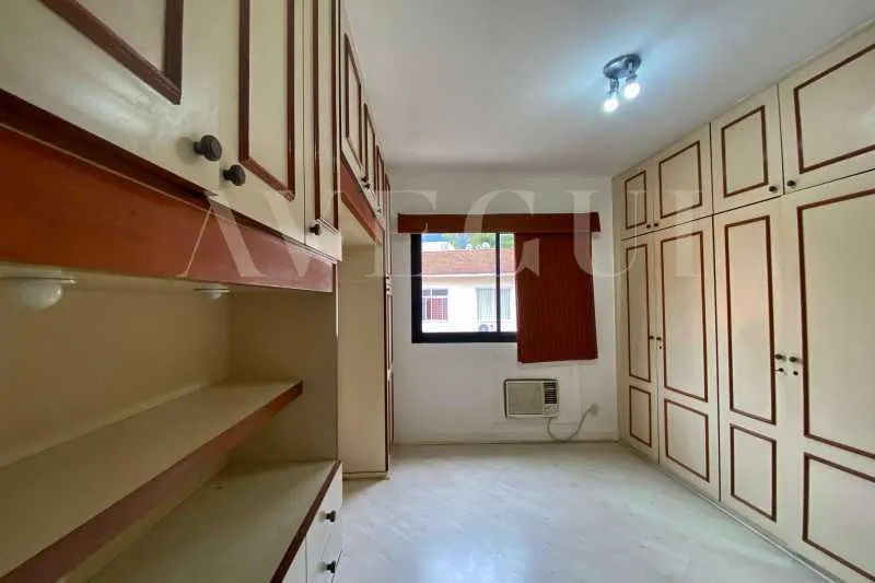 Washing machine in a 2-bedroom apartment, 103 m² — photo 22