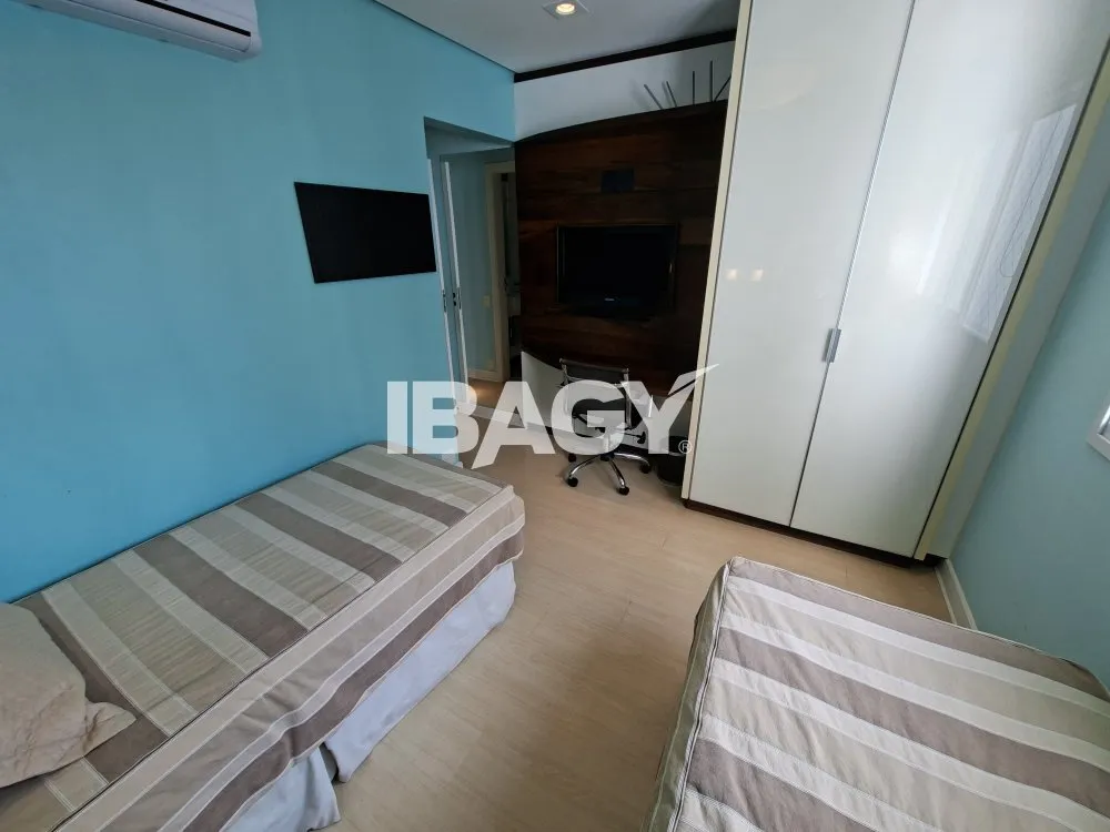 Apartamento amueblado de 4 dormitorios con 2 plazas — photo 32