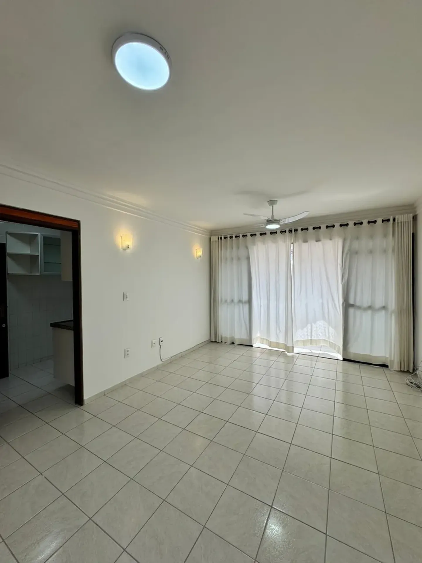127 m² apartment with a separate kitchen and 3 bedrooms — photo 23