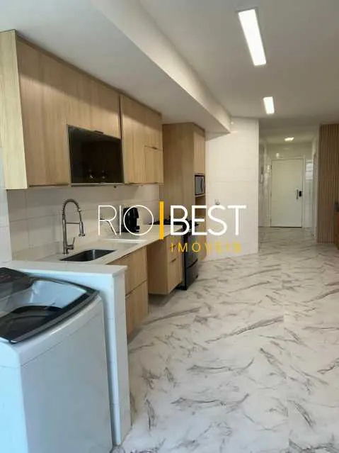 Furnished apartment with 4 bedrooms and 5 bathrooms — photo 25