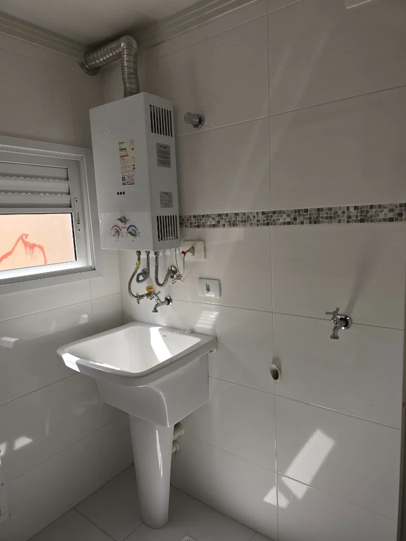 One-bedroom apartment with a home office in Curitiba — photo 6